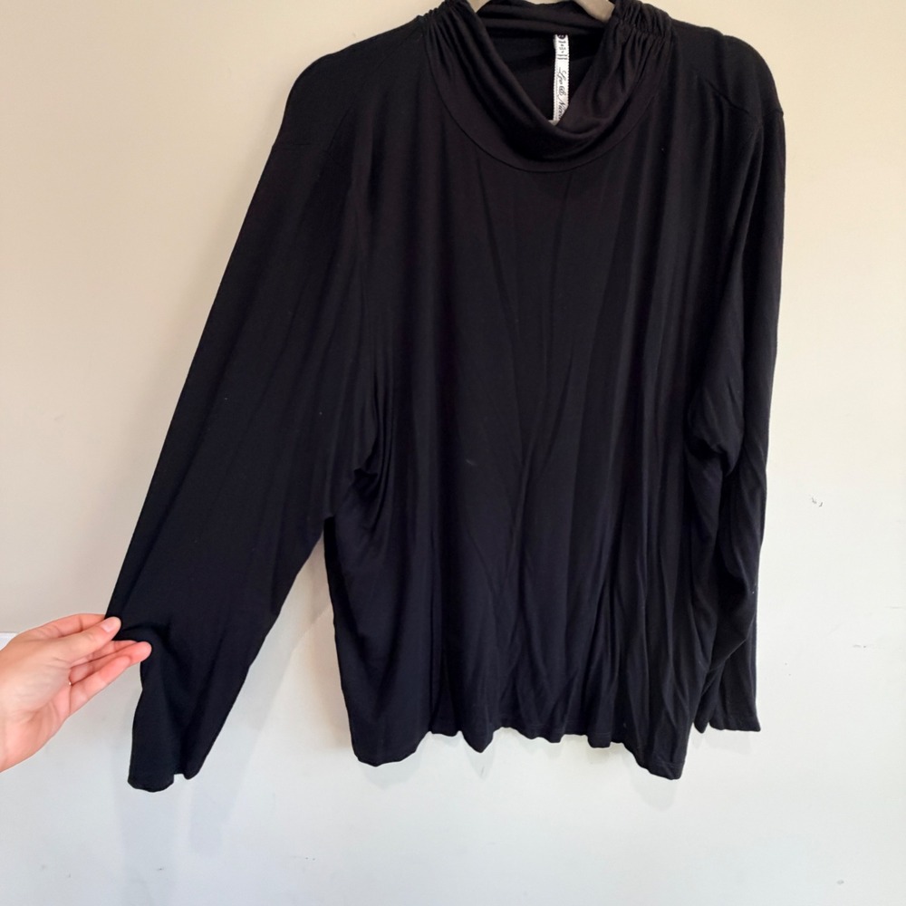 Leo Nicole Mock Neck Top Women 2X Black Stretch Minimalist Capsule Dark Academia